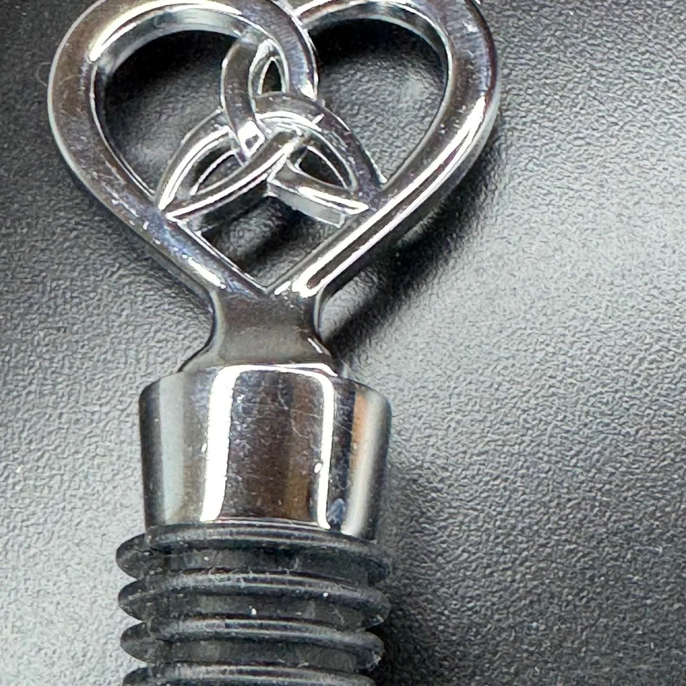 Silver Tone Heart Celtic‎ Knot Wine Bottle Stopper Decorative Barware Kitchen